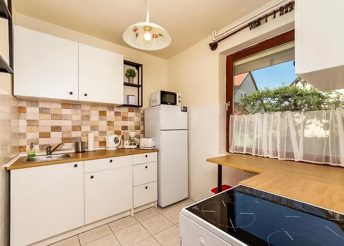 Dior By Interhome * بالاتونفينيفيس